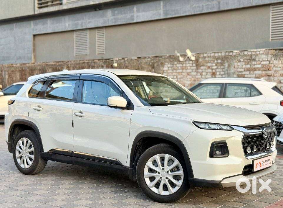 Maruti Suzuki Grand Vitara 1.5 Delta Smart Hybrid At, 2023, Petrol