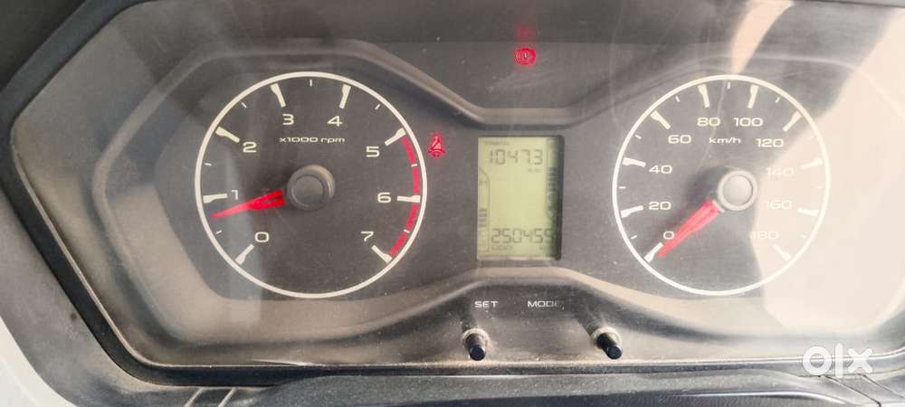 Mahindra Scorpio S6 Plus 8 Seater, 1917, Diesel
