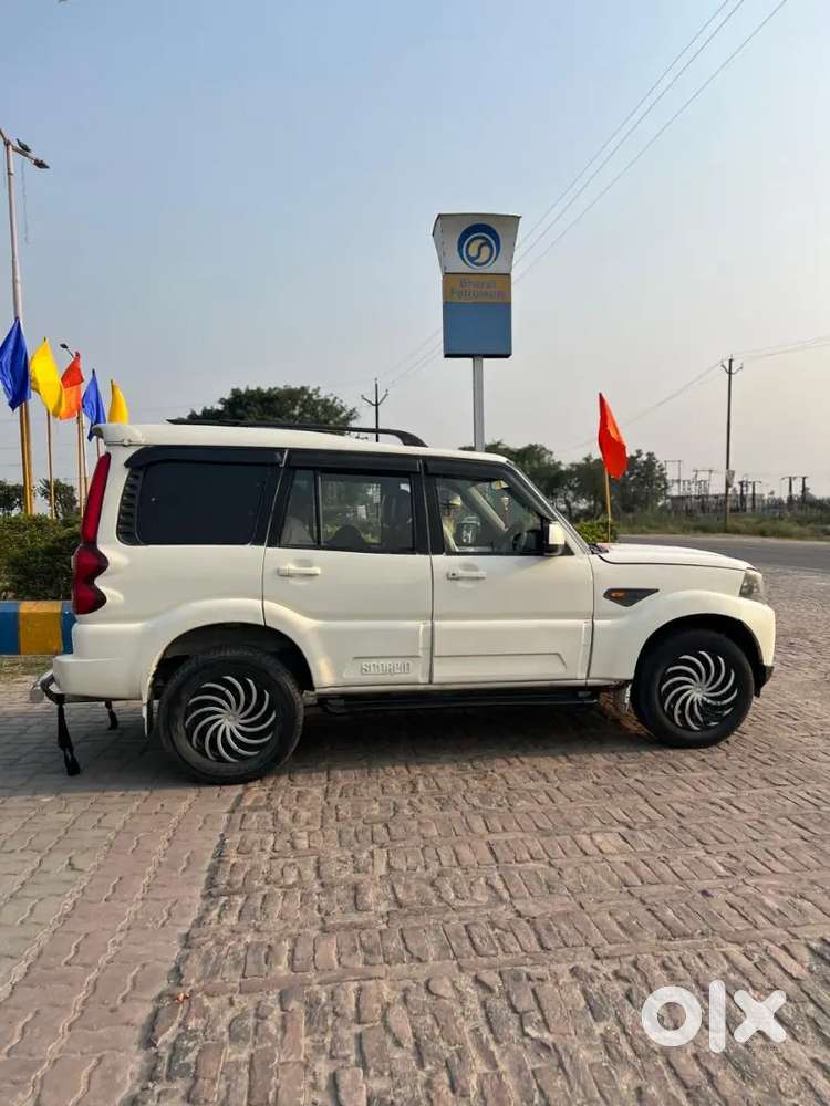 Mahindra Scorpio Diesel 2015