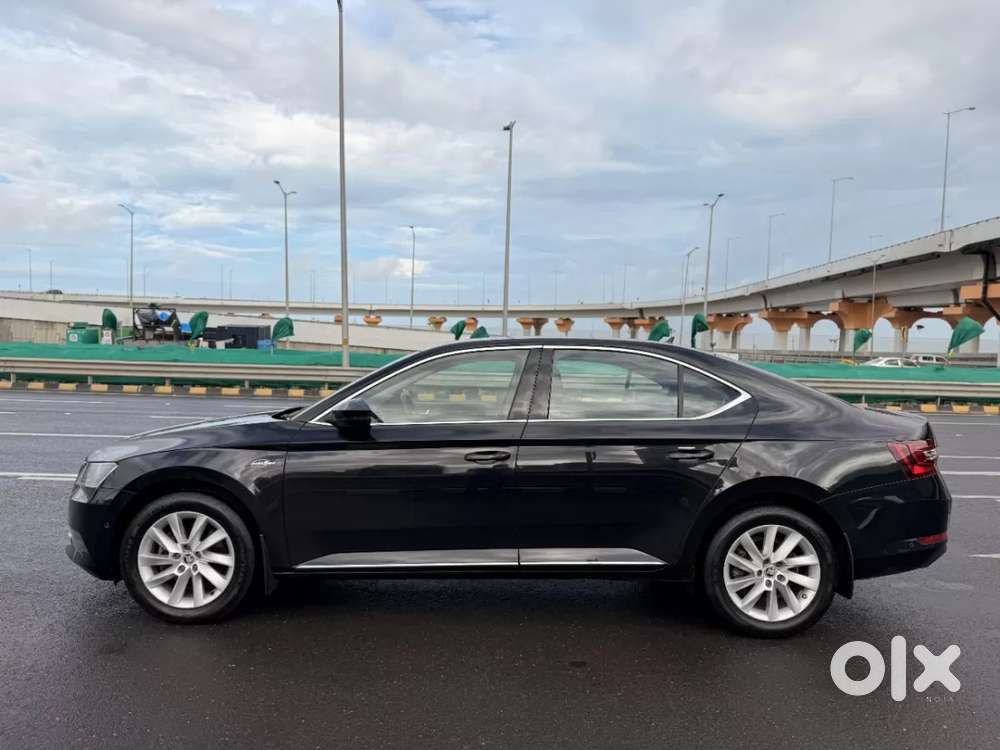 Skoda Superb 2.0 L&k Tsi At, 2019, Petrol