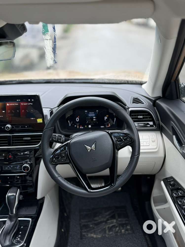 Mahindra Xuv 3xo Ax7 L At Tgdi 2025
