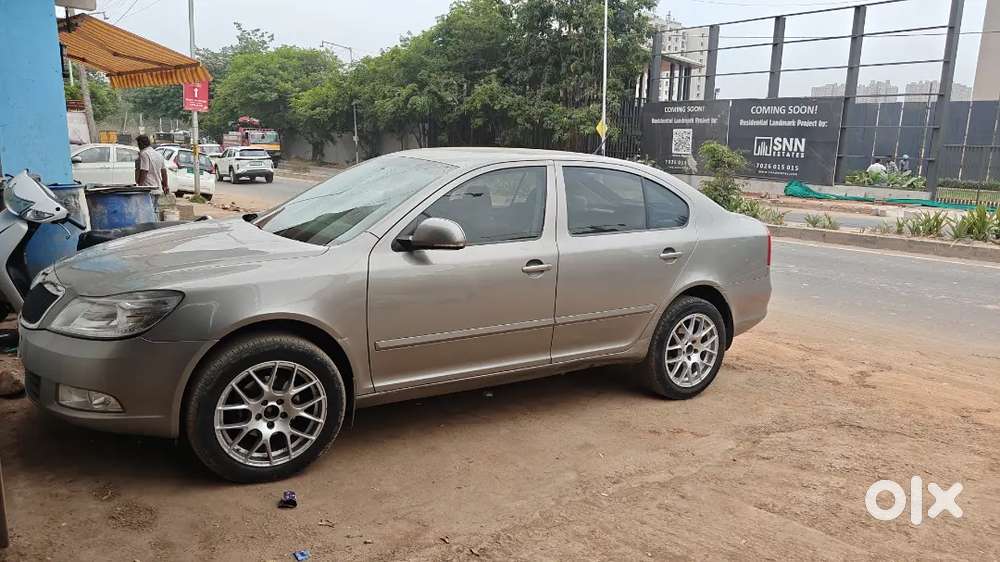 Skoda Laura 2011 Diesel 100000 Km Driven