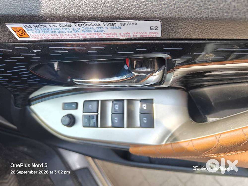 Toyota Innova Crysta [2020-ongoing] 2.4 Vx 8 Str, 2020, Diesel