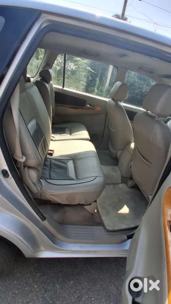 Toyota Innova 2.5 Ev Ms 8 Str Bsiv, 2011, Diesel
