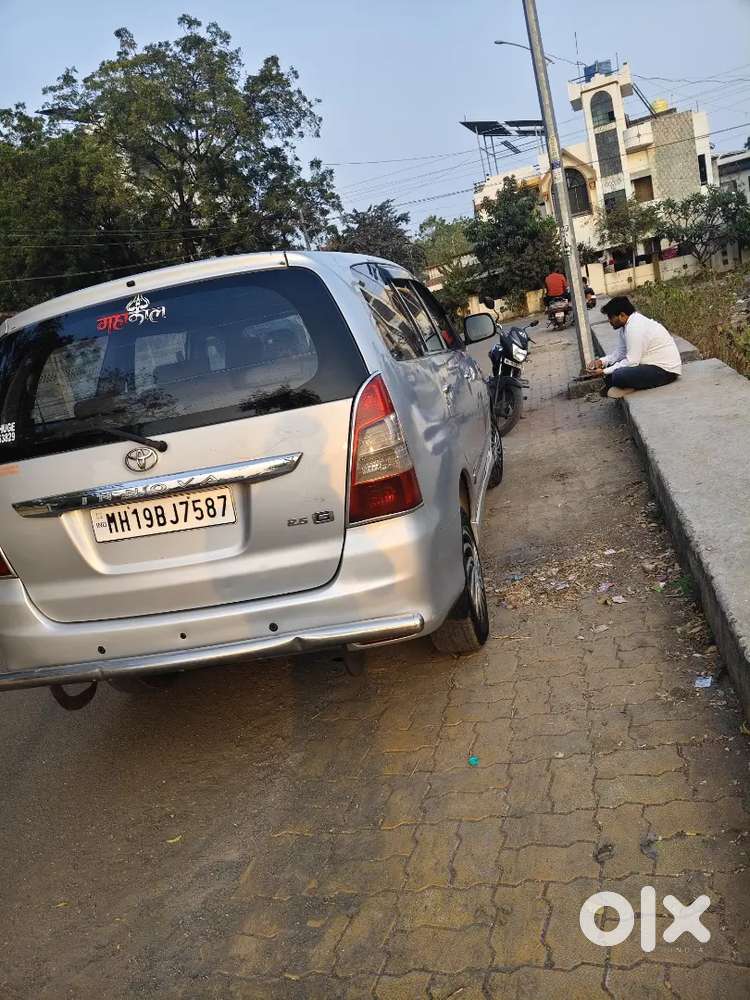 Toyota Innova Diesel 2013 2nd Owner