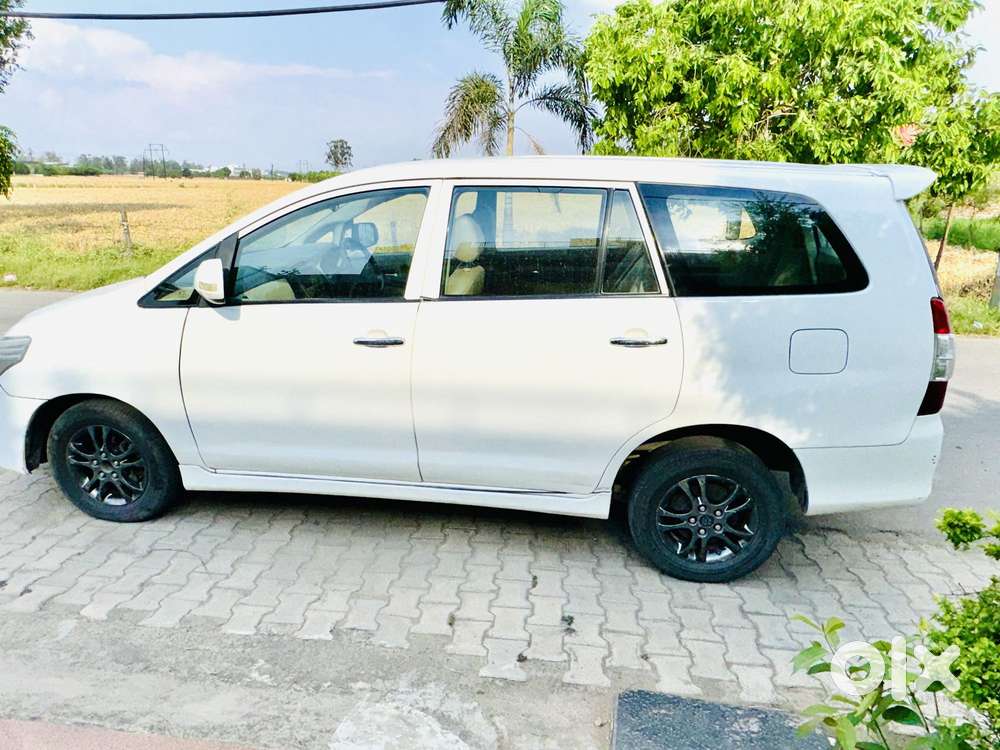 Toyota Innova 2.5 V 7 Str, 2012, Diesel