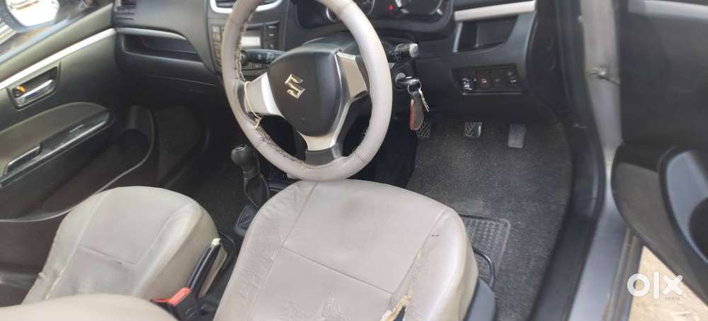 Maruti Suzuki Swift Vxi + Manual, 2012, Cng & Hybrids