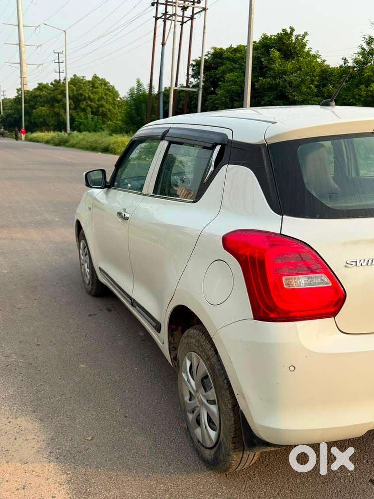 Maruti Suzuki Swift Petrol 2023