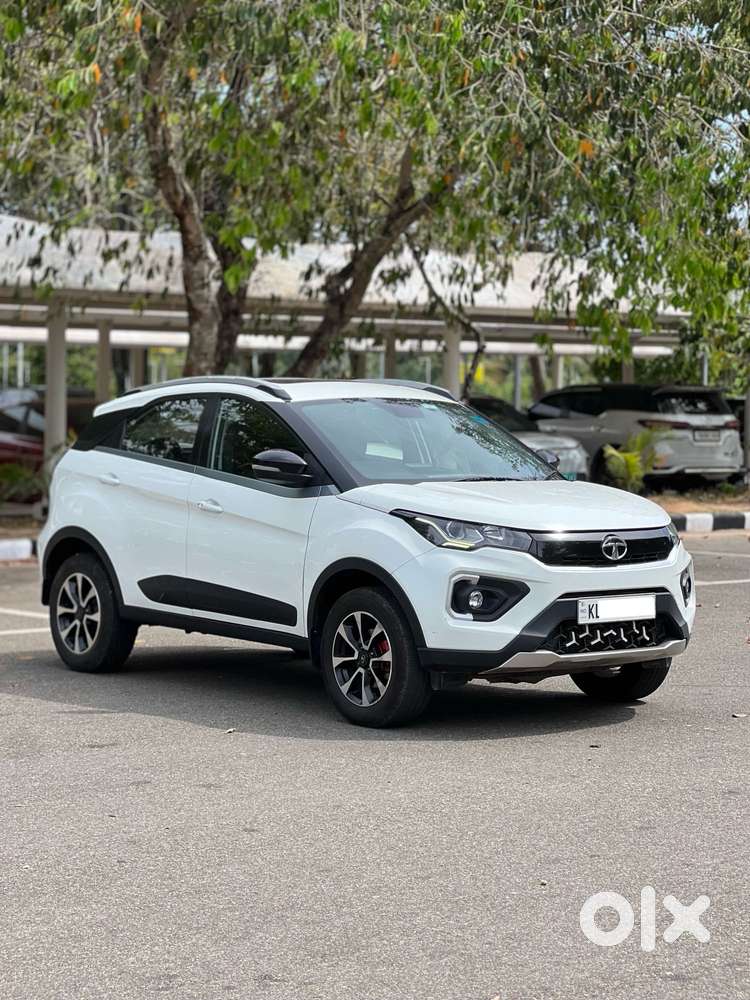 Tata Nexon 1.2 Revotron Xza Plus, 2020, Petrol