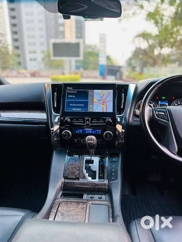 Toyota Vellfire Vip – Executive Lounge, 2021, Petrol