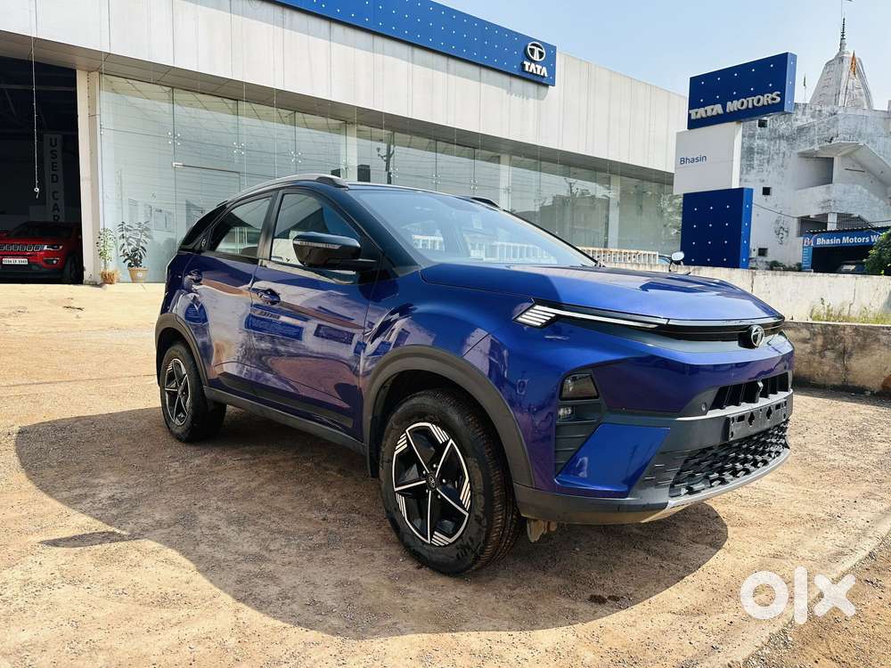 Tata Nexon Fearless S Purple 1.2 Revotron Petrol 6mt Dual Tone, 2023..