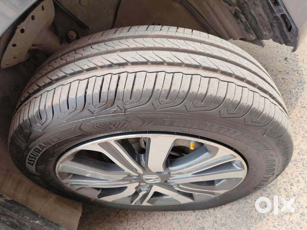 Honda Amaze 2nd Gen Vx, 2022, Petrol