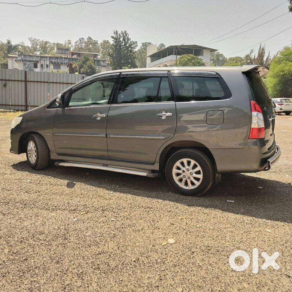 Toyota Innova 2.5 V 8 Str, 2013, Diesel