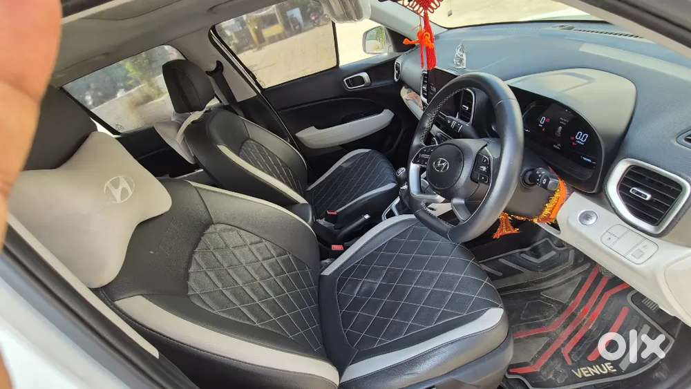 Hyundai Venue Sx 1.2 Petrol Mt White