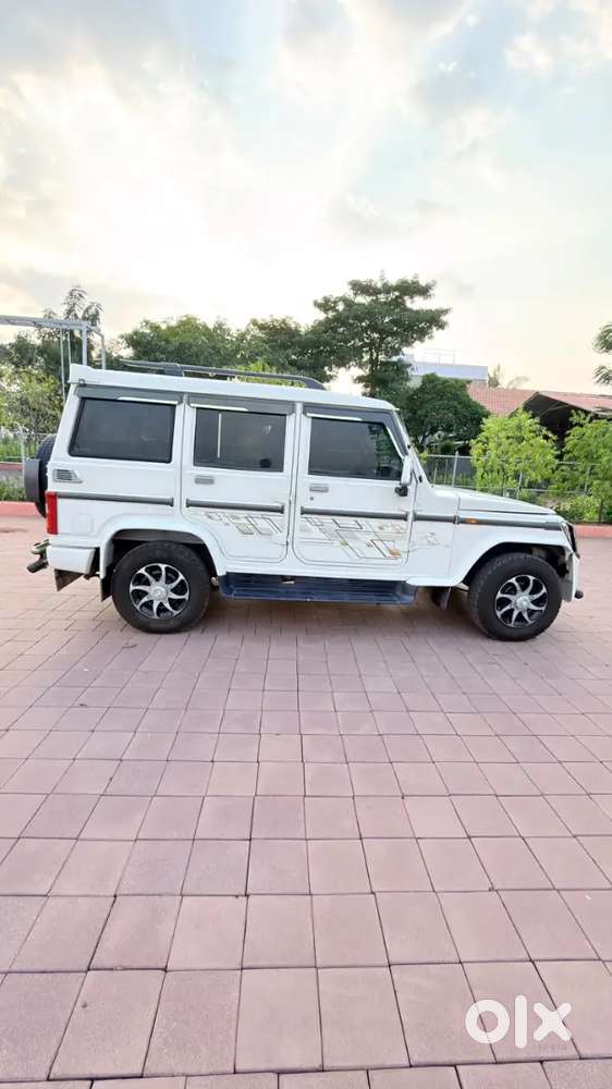 Mahindra Bolero  Zlx Diesel 2016 1वोनर टायर बटन