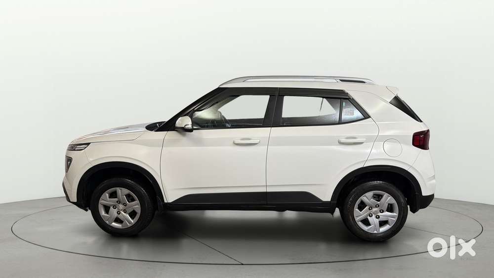 Hyundai Venue 1.2 S Plus, 2022, Petrol