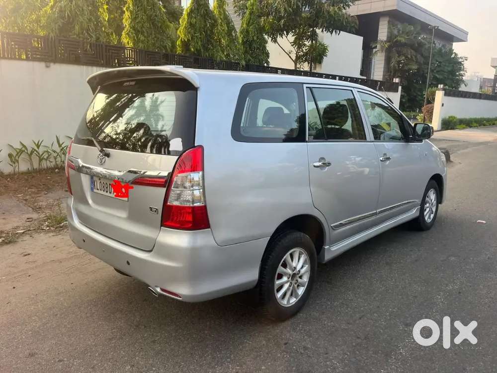 Toyota Innova 2014