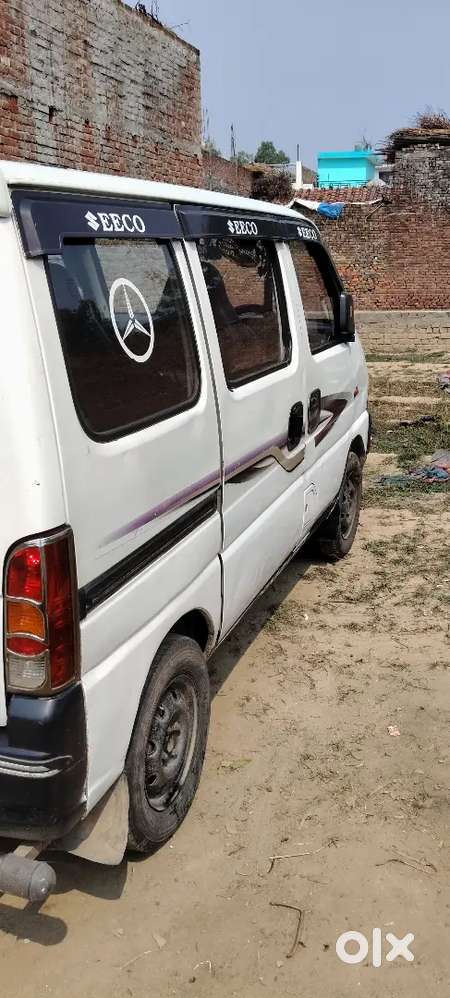 गुड कंडीशन है बढ़िया गाड़ी है