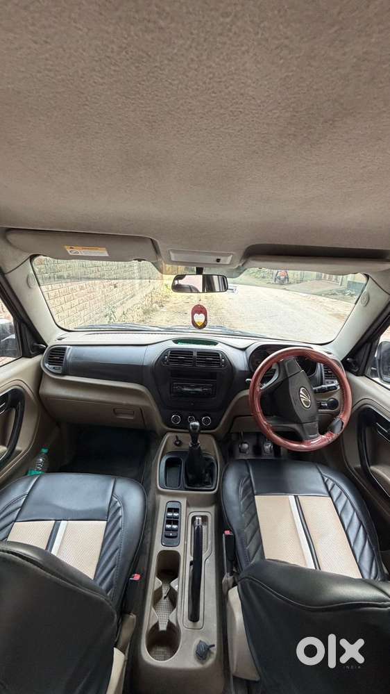 Mahindra Tuv300 Plus  Excellent Condition  Single Owner
