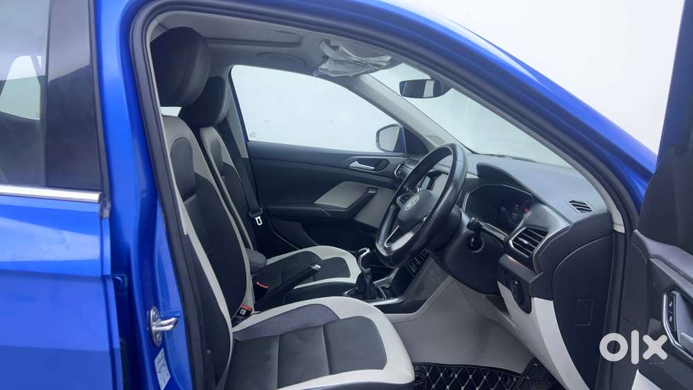 Volkswagen Taigun Topline 1.0 Tsi At (electric Seats), 2023, Petrol
