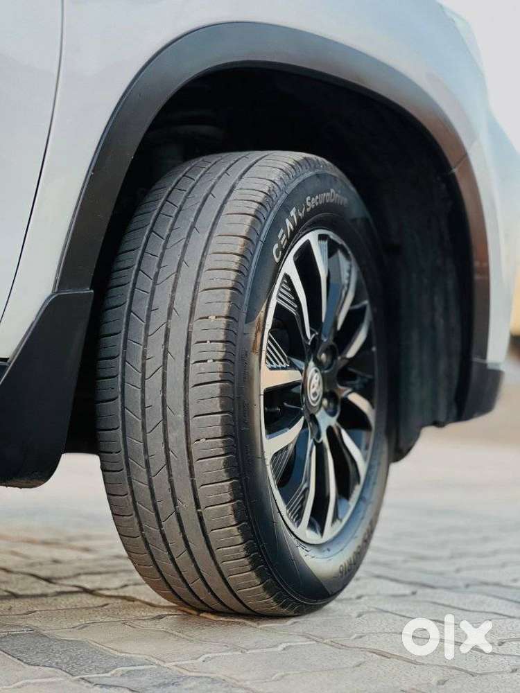 Toyota Urban Cruiser Cruiser Premium, 2021, Petrol