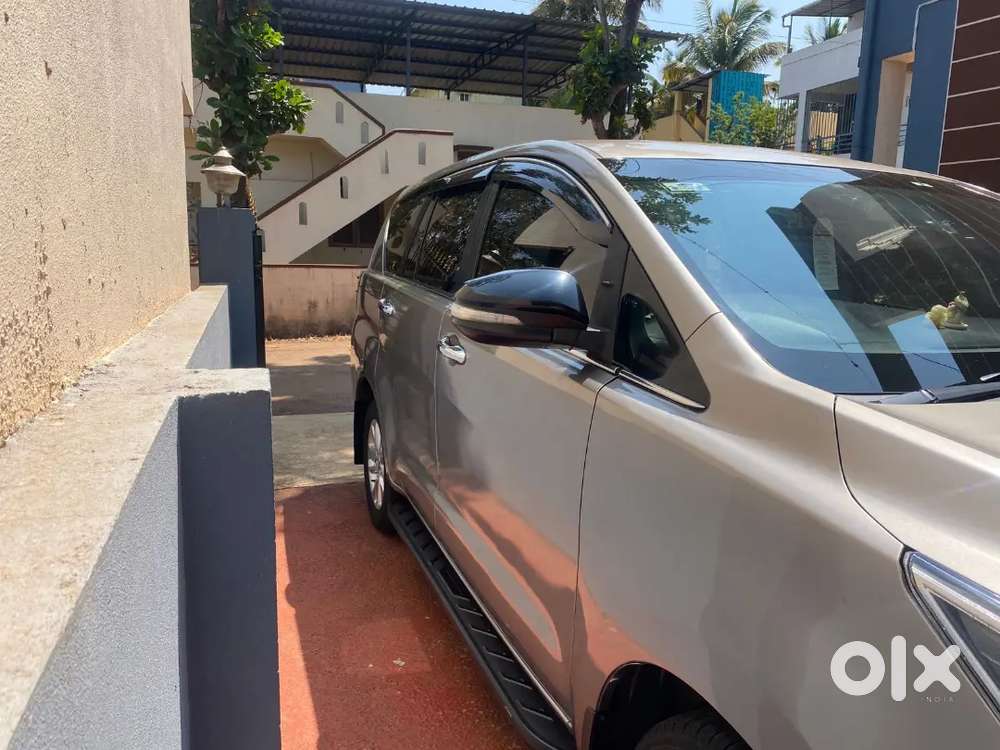 Toyota Innova Crysta 2017 Diesel Well Maintained