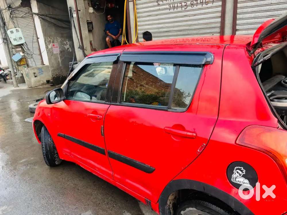 Good Condition Maruti Swift New Tyre 2028 Tak Passing