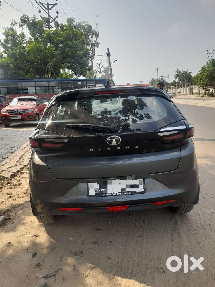 Tata Altroz Xz Plus (s), 2025, Petrol