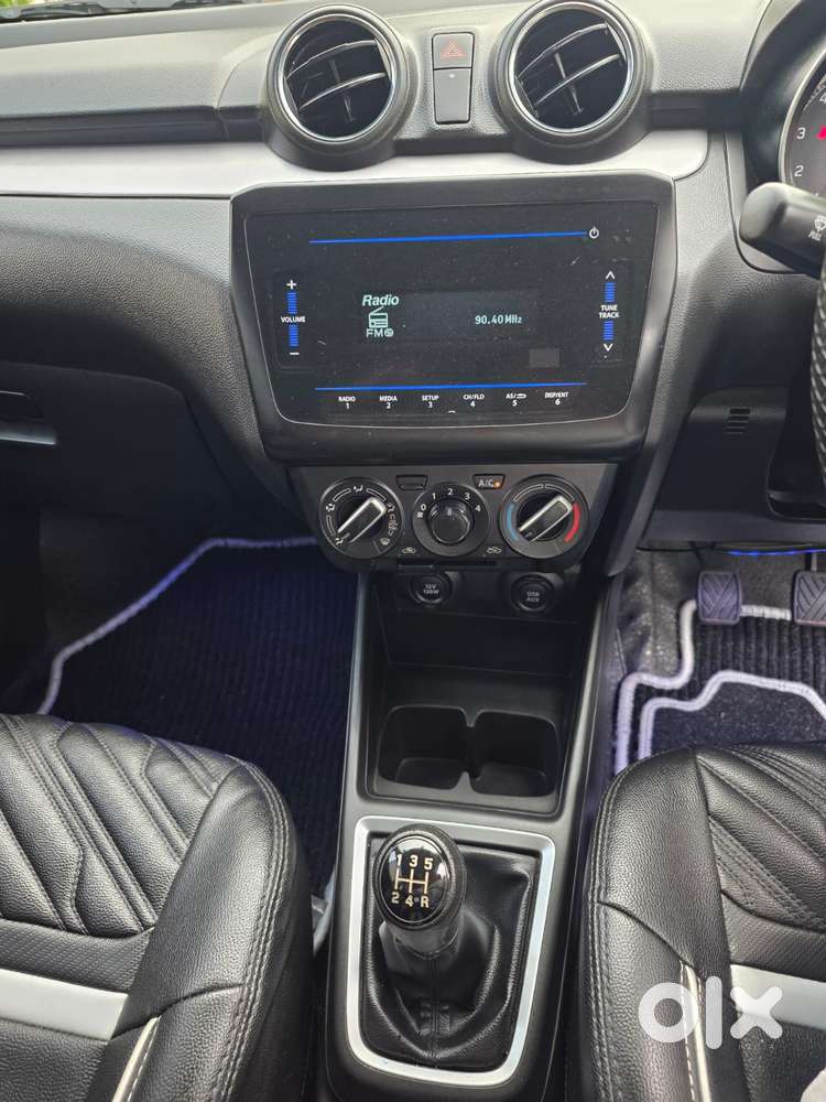 Maruti Suzuki Swift Vxi + Manual, 2021, Petrol
