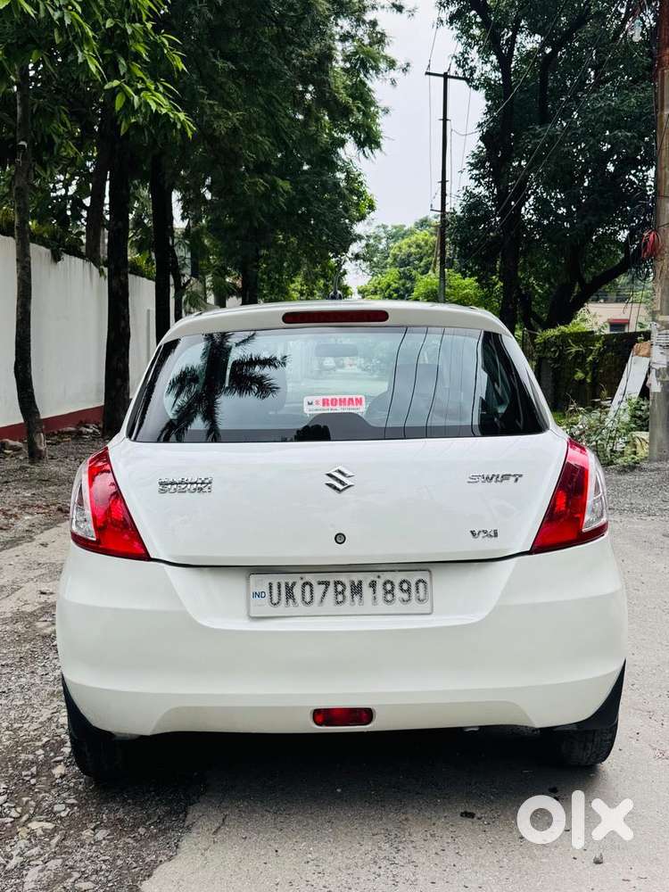 Maruti Suzuki Swift Vxi Optional, 2015, Petrol