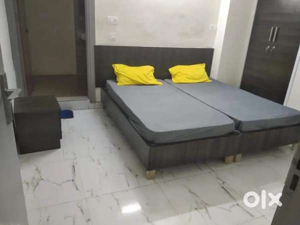 NO BROKERAGE! Find & fill your Boys PGs with all amenities in Noida!