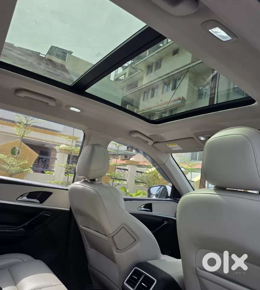 Mahindra Xuv700 2.2 Ax 7 Diesel At Luxury Pack Str, 2023, Diesel