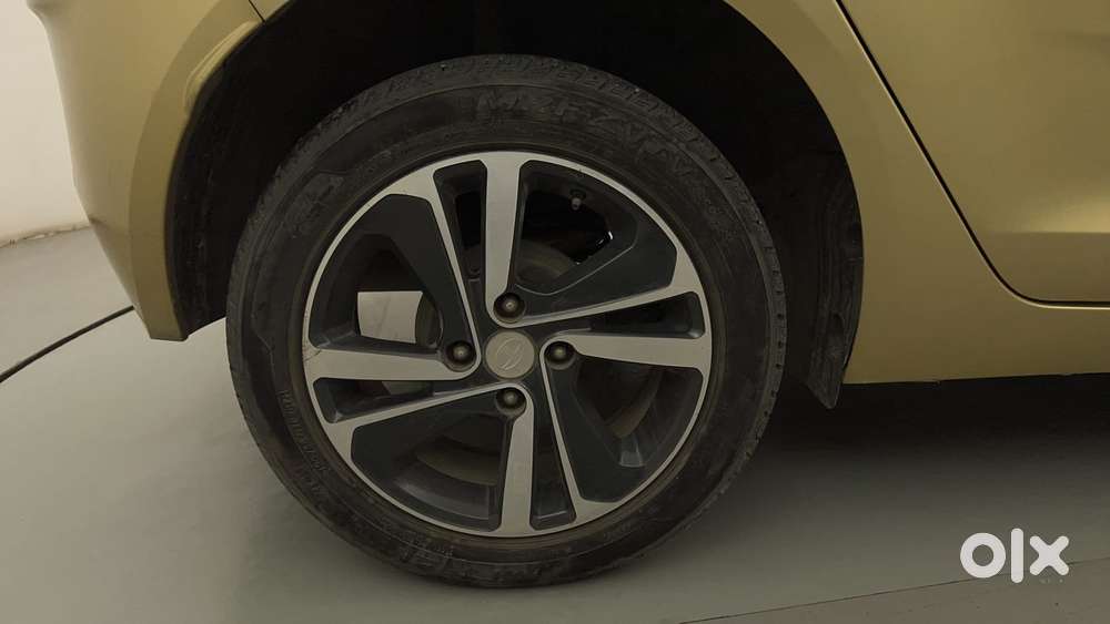 Tata Altroz Xz, 2020, Petrol