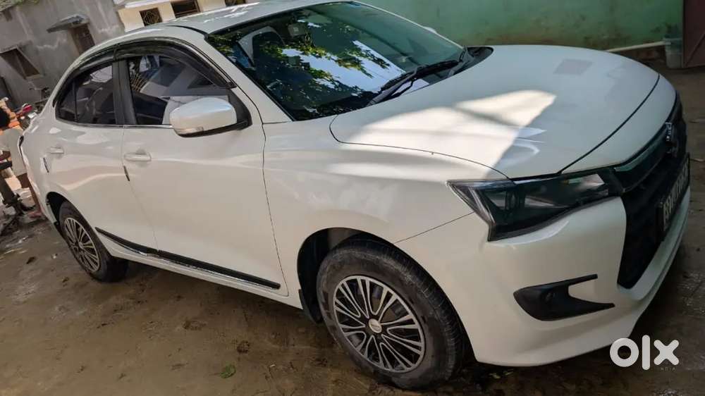 Maruti Suzuki Dzire Vxi Cng 2026