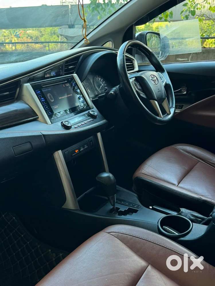 Toyota Innova Crysta 2.8z Automatic, 2016, Diesel