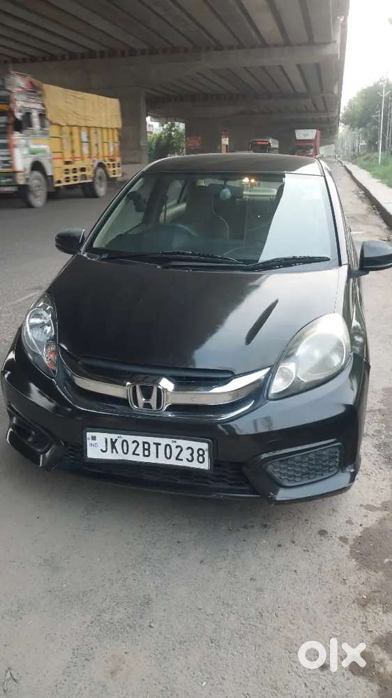 Honda Amaze 2017 Petrol 37000 Km Driven Ist Owner