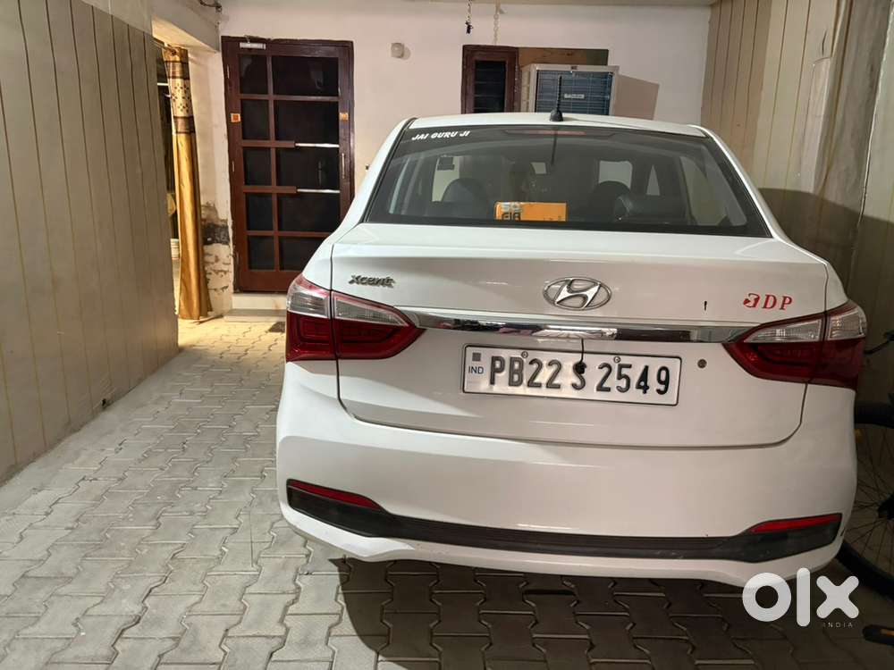 Hyundai Xcent Petrol 2016