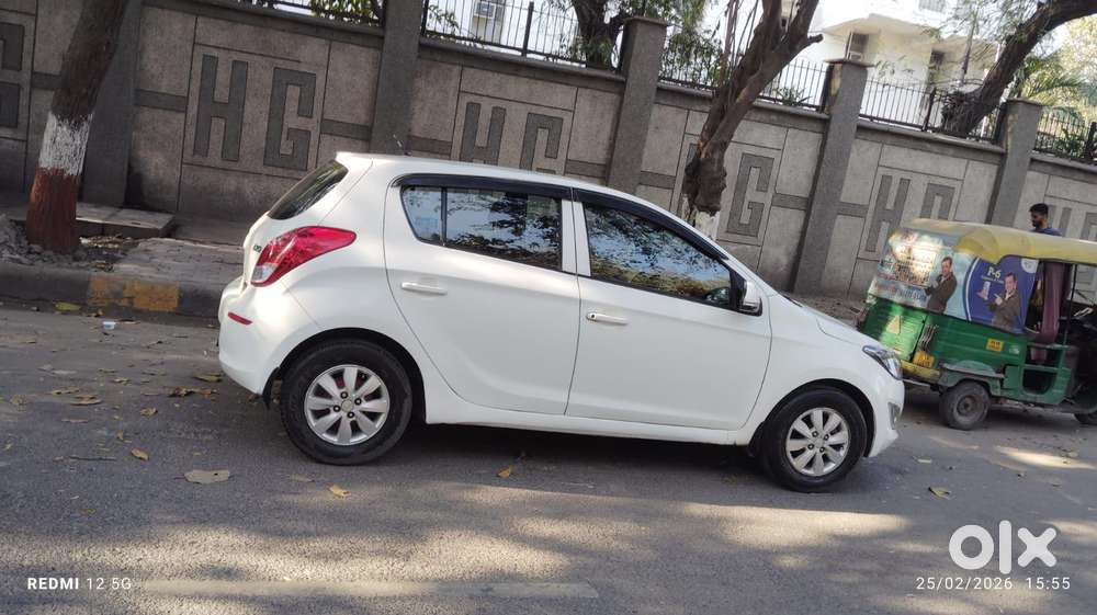 Hyundai I20 Sportz 1.2 Vtvt, 2013, Petrol