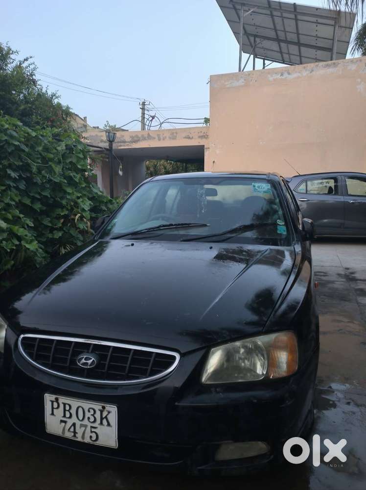 Black Hundai  Accent Car