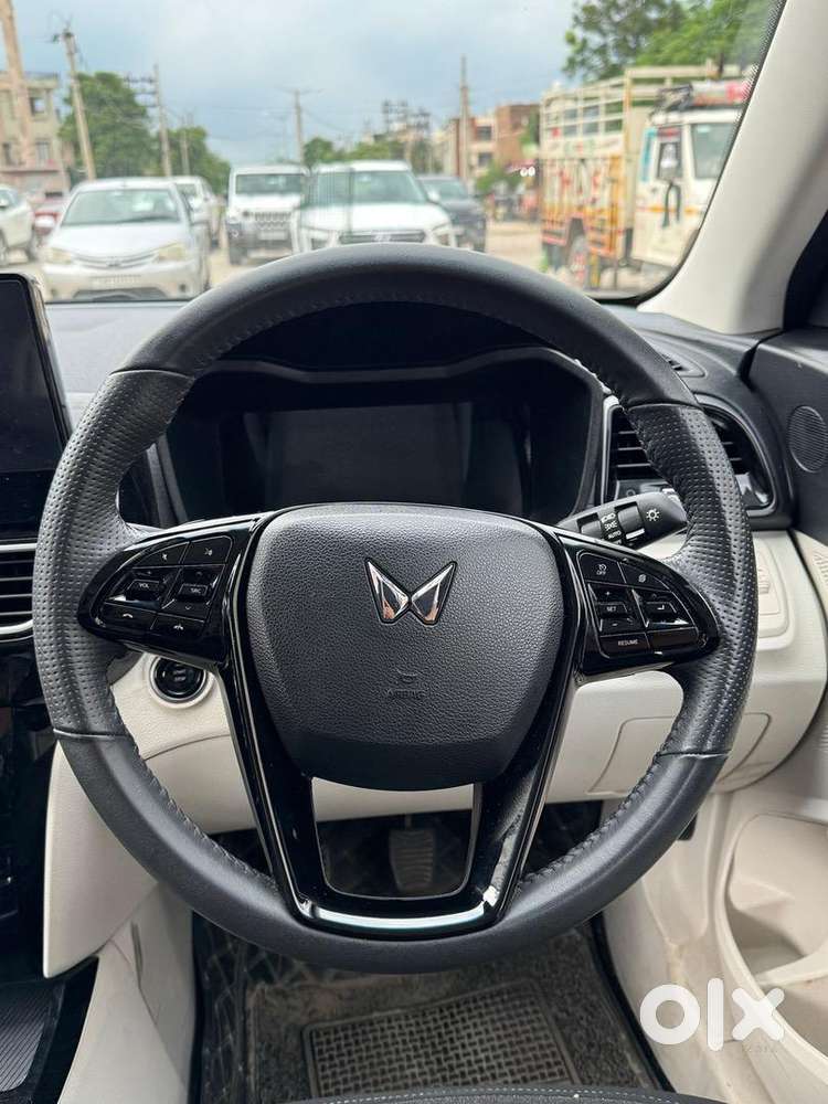 Mahindra Xuv 3xo 2024 Diesel 33000 Km Driven