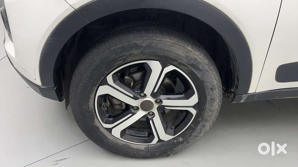 Tata Nexon 1.5 Revotorq Xza Plus S Amt, 2022, Petrol