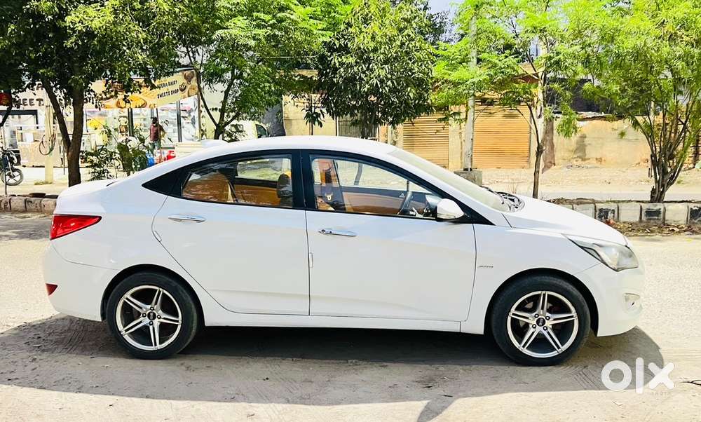 Hyundai Verna Automatic Petrol 2015
