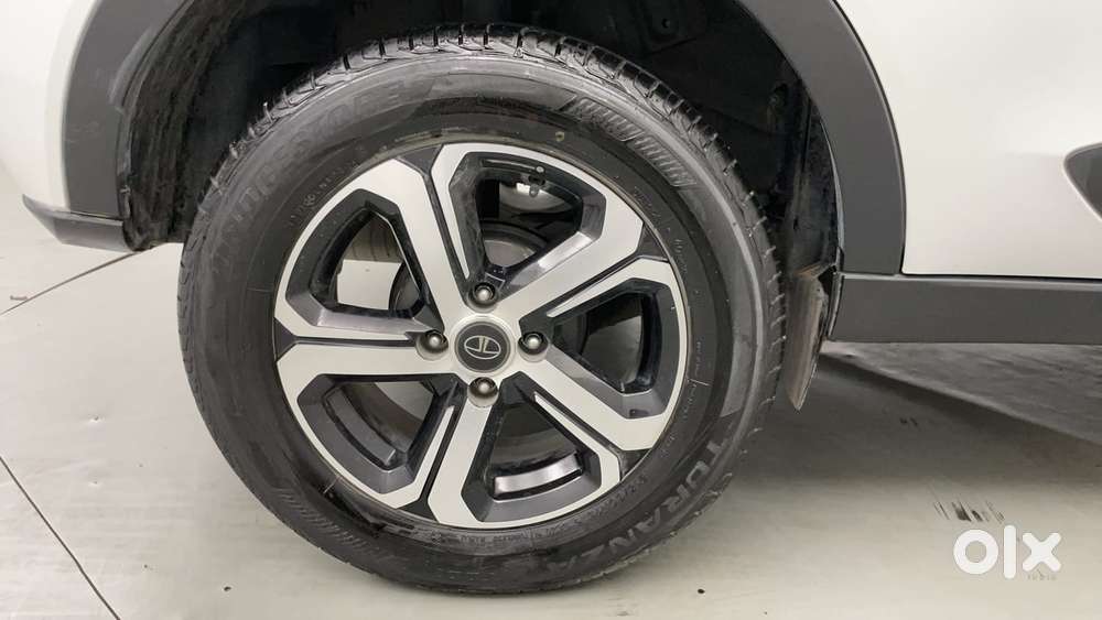 Tata Nexon 1.2 Revotron Xza Plus, 2023, Petrol