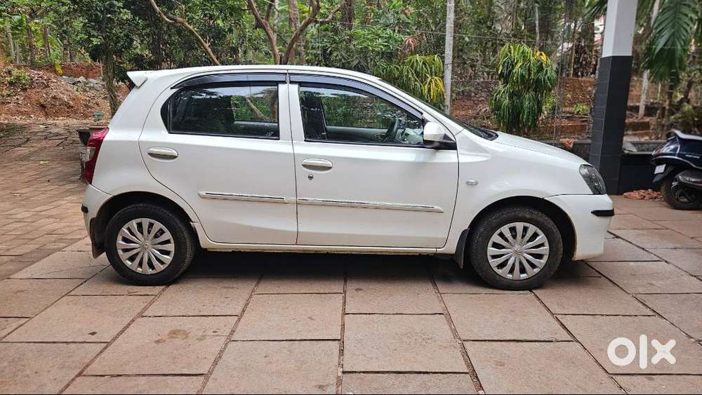 White Colour ,2 Airbags,pioneer Music System