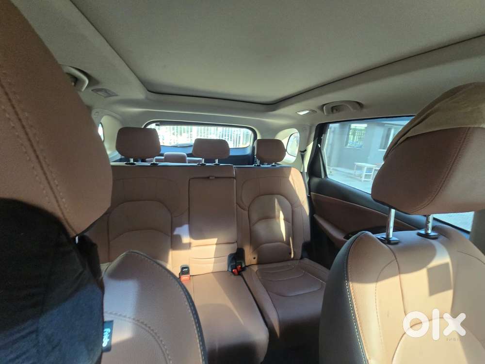 Mg Hector Plus Sharp Pro 1.5 Turbo Petrol Cvt 7 Str Dual Tone, 2024,..