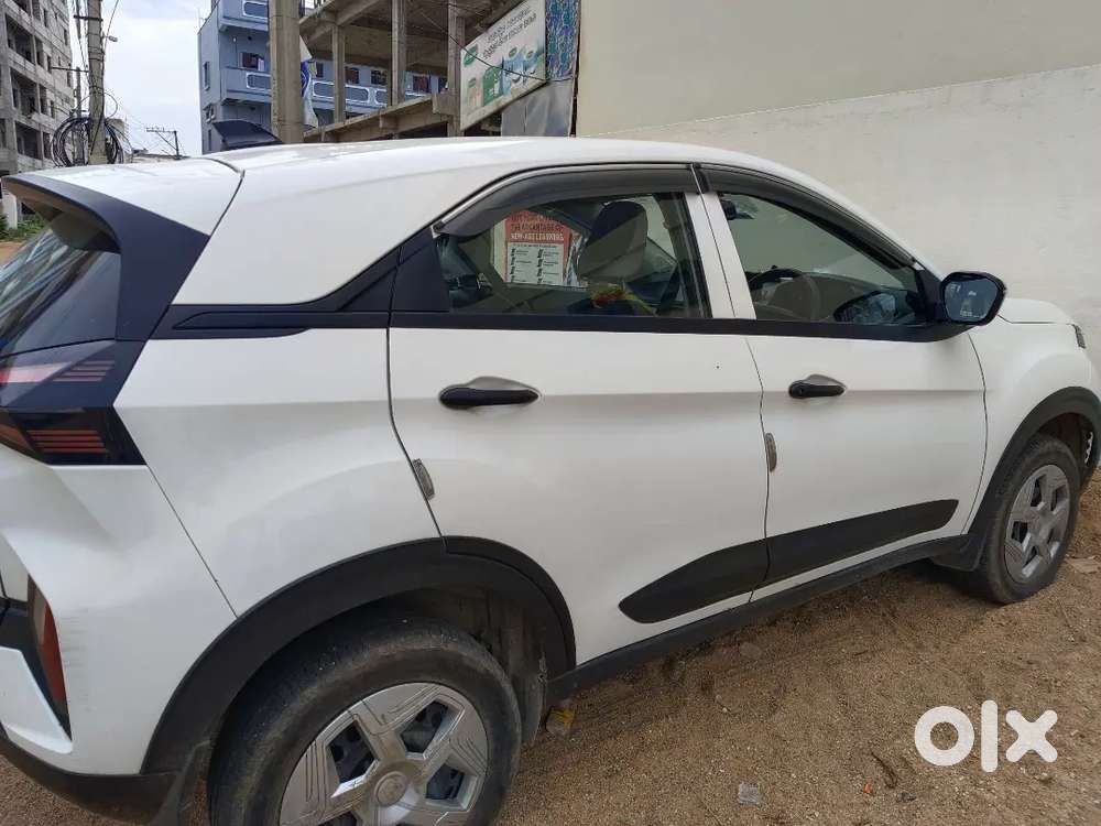 Tata Nexon Revotron Petrol Manual 2024