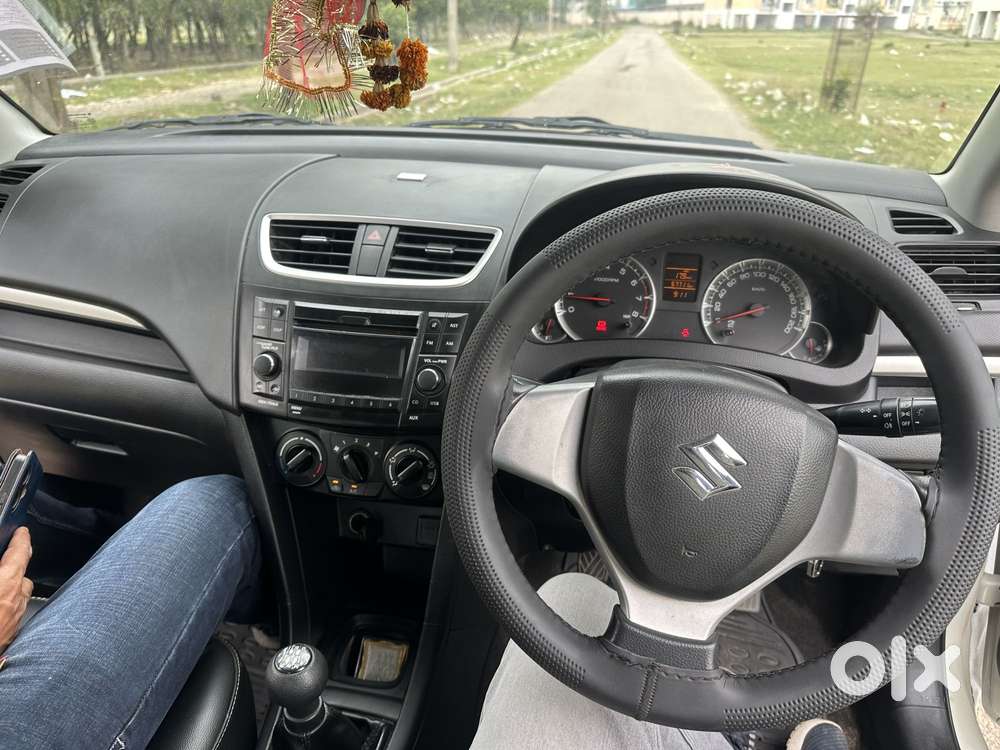 Maruti Suzuki Swift Vxi 1.2 Abs Bs-iv, 2015, Petrol