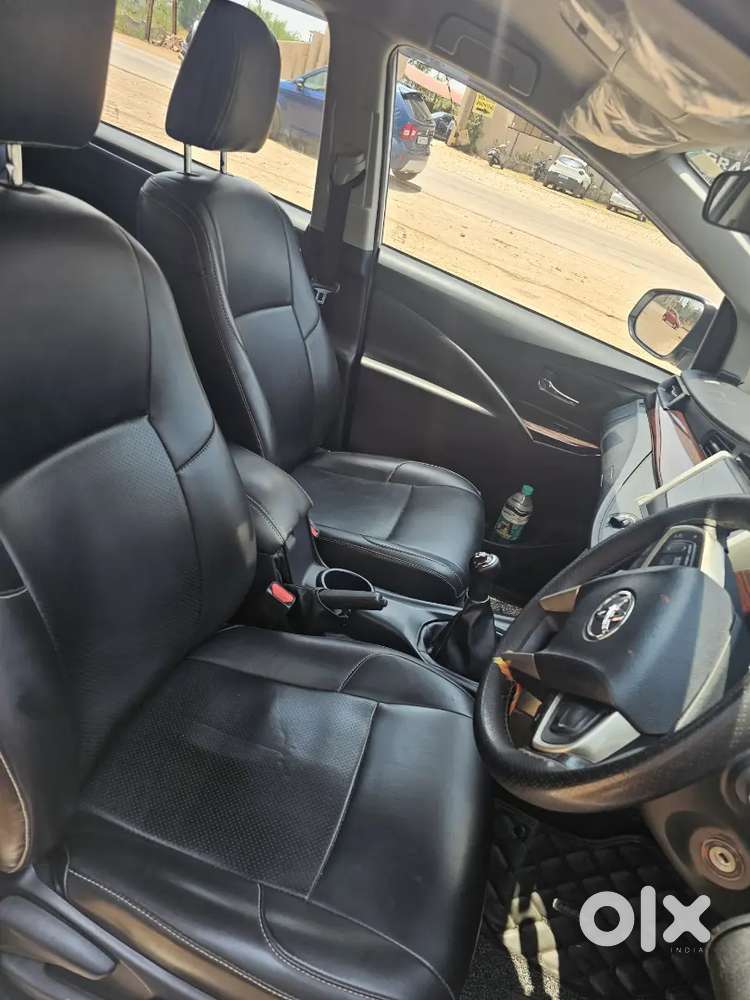 Toyota Innova Crysta 2024