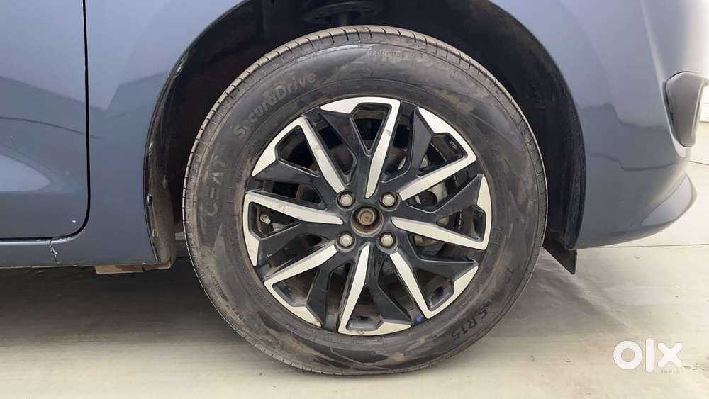 Maruti Suzuki Dzire 1.2 Zxi Plus Amt, 2024, Petrol