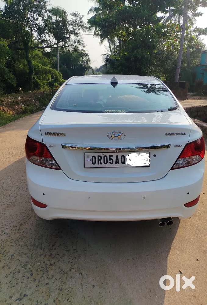 Hyundai Verna 2011 Petrol Sx